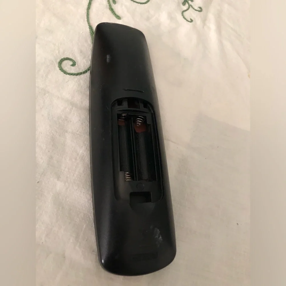 Samsung BN59-00678A or BN59-00687A remote control for LCD and Plasma TVs